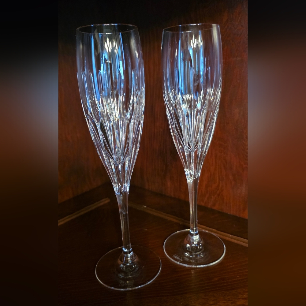 Celebrity Opus Pattern, Leaded Crystal Etched Pair Of Champagne Flutes